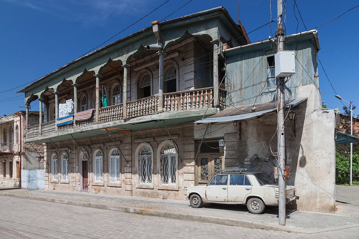 Kutaisi, Stary dom, ulica Newport, Kutaisi, Georgia, 2014