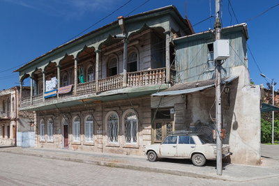 Kutaisi, Stary dom, ulica Newport, Kutaisi, 2014