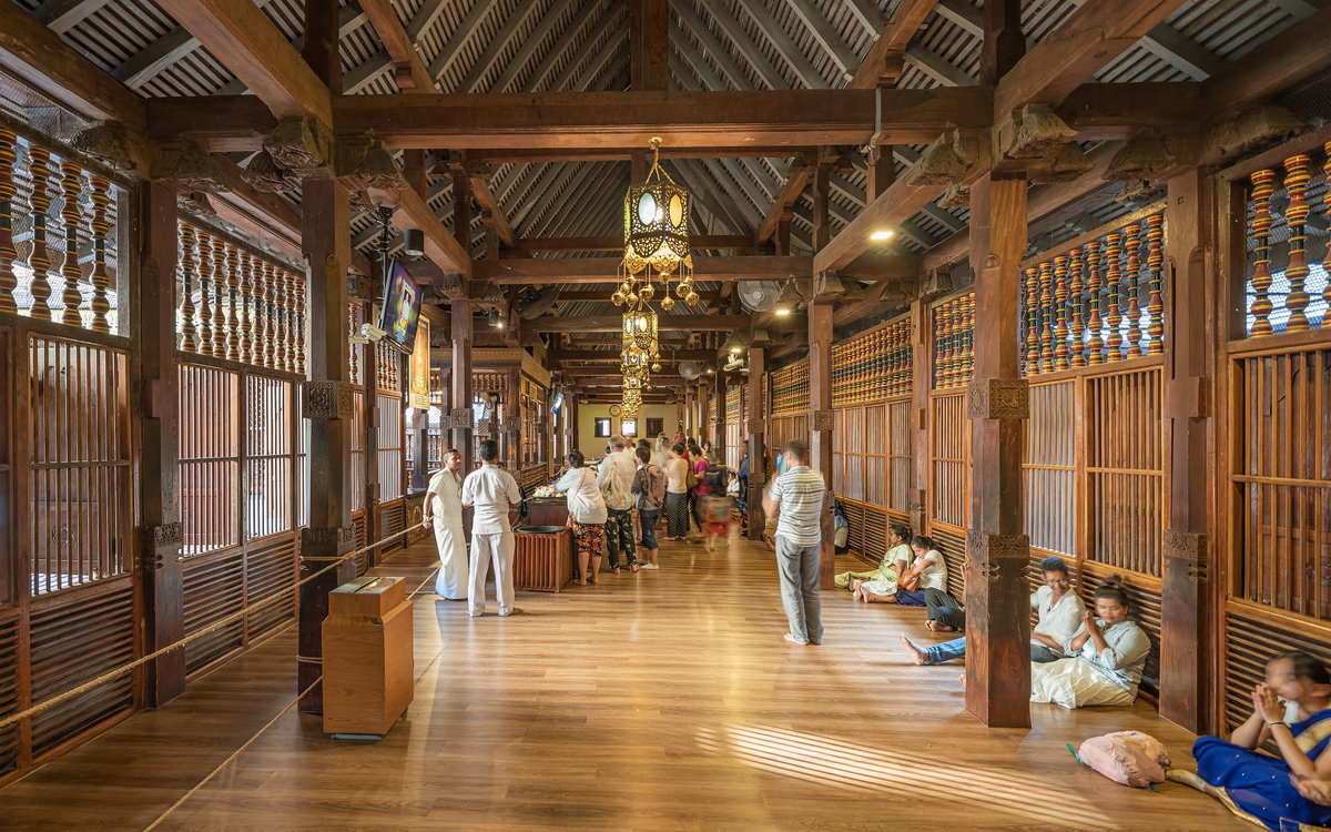 SL Kandy Sacred Tooth Temple, Kandy, Sri Lanka, 2020