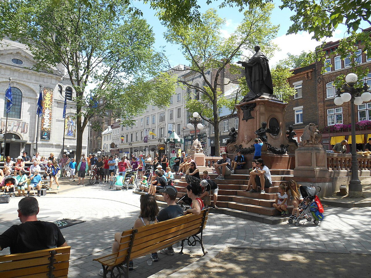 Place de l Hotel-de-Ville - 04, Quebec City, Canada, 2014