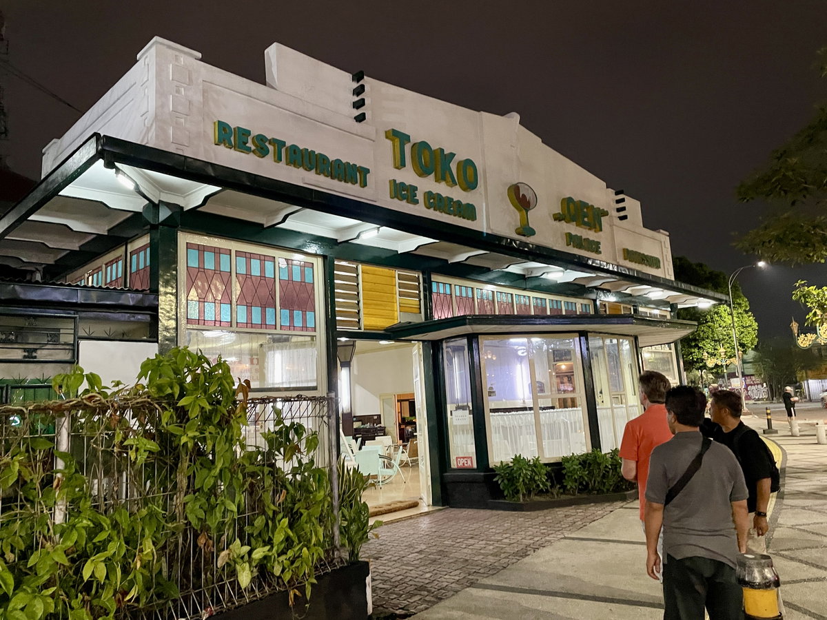 Toko Oen Kayutangan, Kota Malang, Malang, Indonesia, 2025