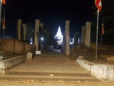 ථූපාරාමය මහා චෛත්‍යය, Anuradhapura, 2020