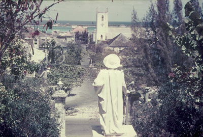 EU: Reisefotos Bahamas. Nassau. Blick vom Denkmal für Christoph Kolumbus vor dem Government House zum Meer (1939), Nassau, 1939