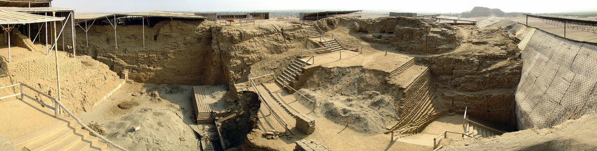 Huaca de la Luna Août 2007 - Panorama des Fouilles, Trujillo, Peru, 2007