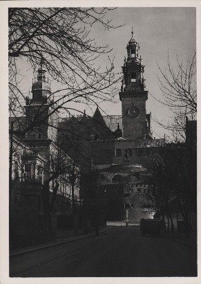 EU: Krakow. Wawel Castle from Straszewski Street. (1939), Kraków, 1939