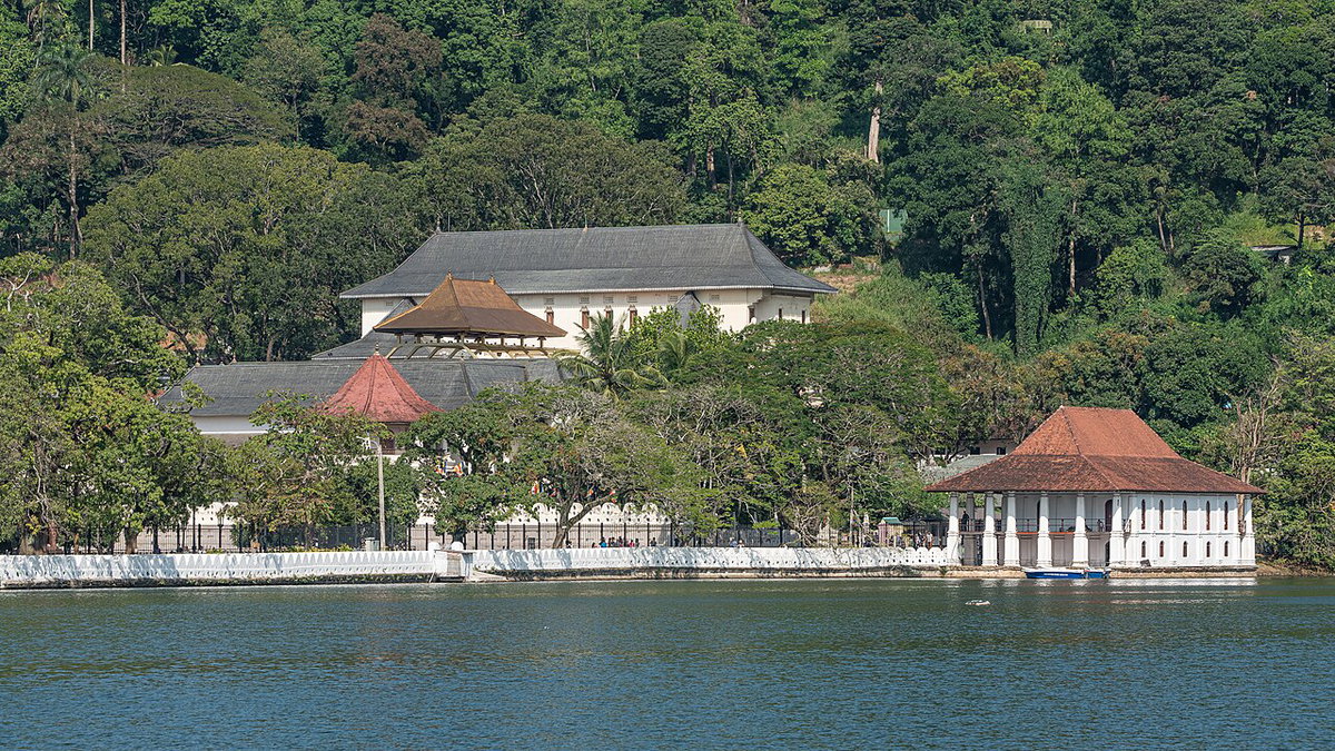 SL Kandy Queens Bath, Kandy, Sri Lanka, 2020