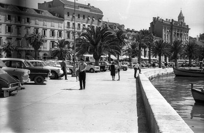 A Riva, Split sétatere (Obala Hrvatskog narodnog preporoda). Fortepan, Split, 1963