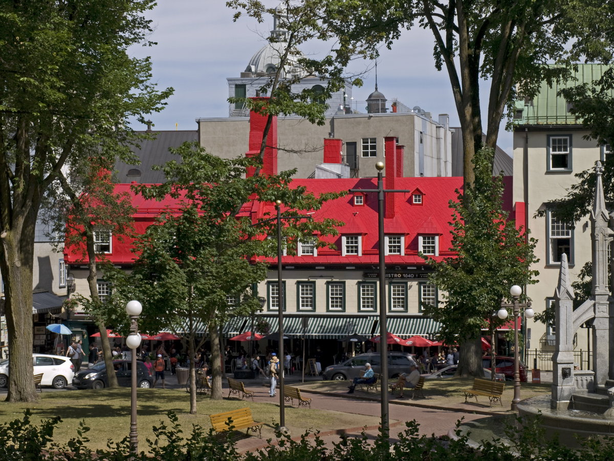 Quebec City Place d'Armes and Rue Sainte-Anne, Quebec City, Canada, 2017