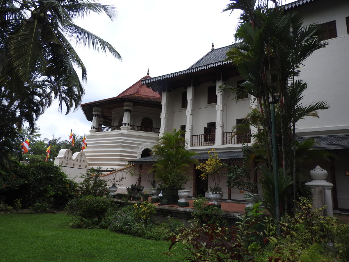 Sri Dalada Maligawa-4-kandy-Sri Lanka, Kandy, Sri Lanka, 2019