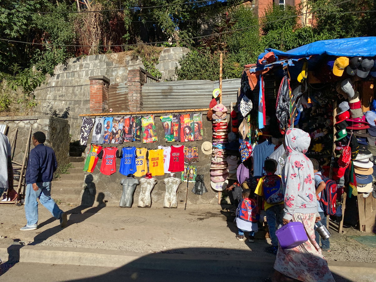 Calles de Adís Abeba - 2022 - 17, Addis Ababa, Ethiopia, 2022