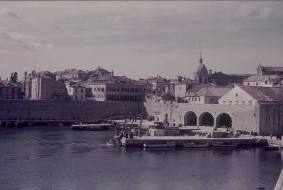 EU: Reisefotos Kroatien. Dubrovnik. Blick über den Hafen zur Altstadt (1939), Dubrovnik, 1939