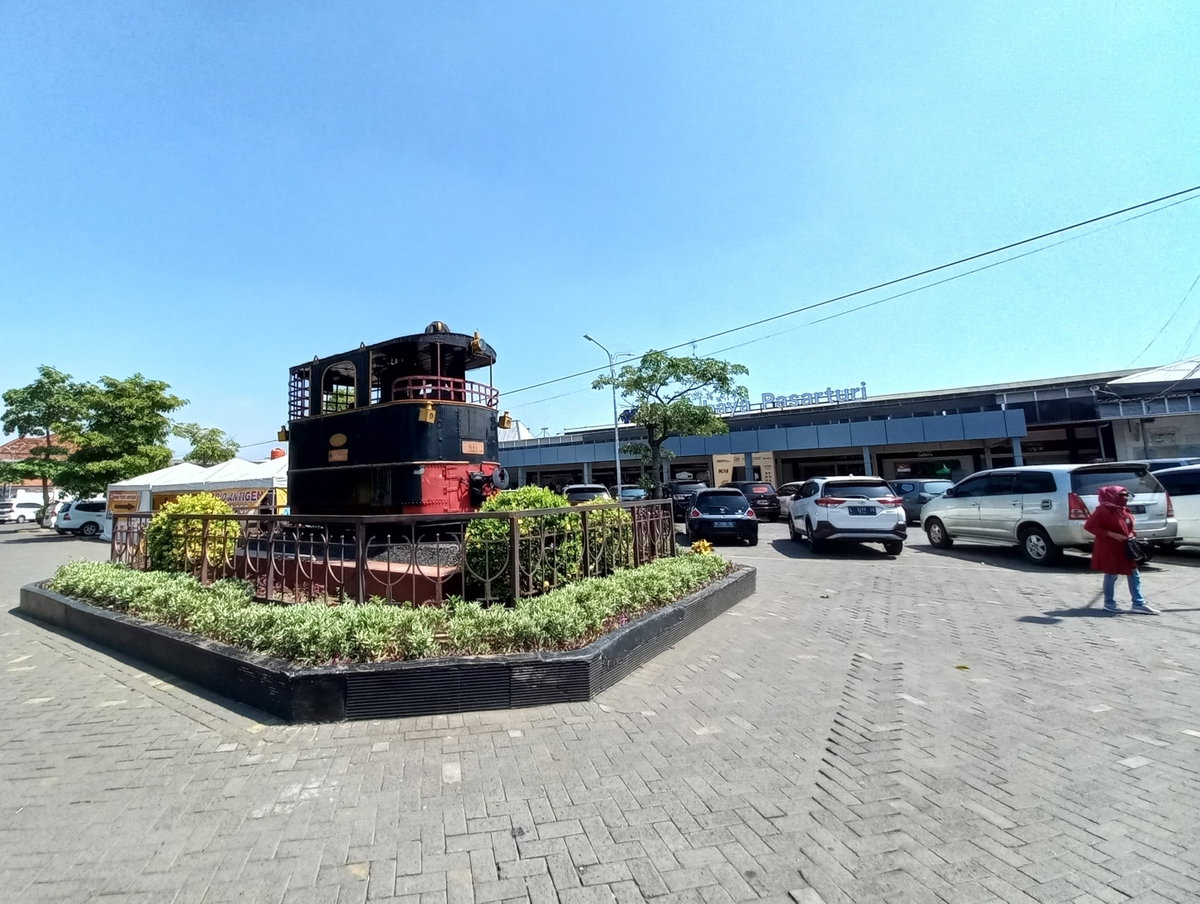 Stasiun Surabaya Pasarturi, Surabaya, Indonesia, 2022