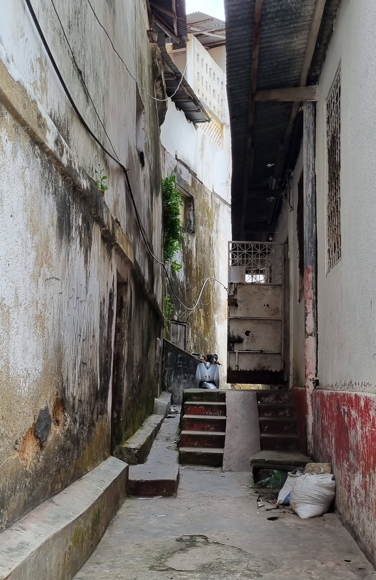 Street Stonetown 27, Zanzibar City, Tanzania, 2022