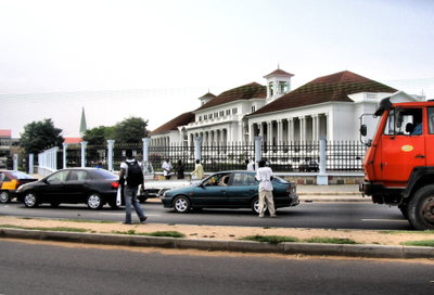 Courts, Accra, 2008