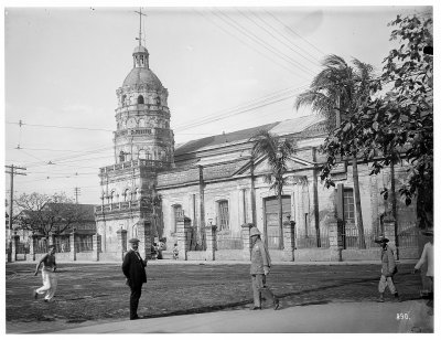 EU: Manila/Philippines: Street scene in front of Quiapo Church (1913), Manila, 1913