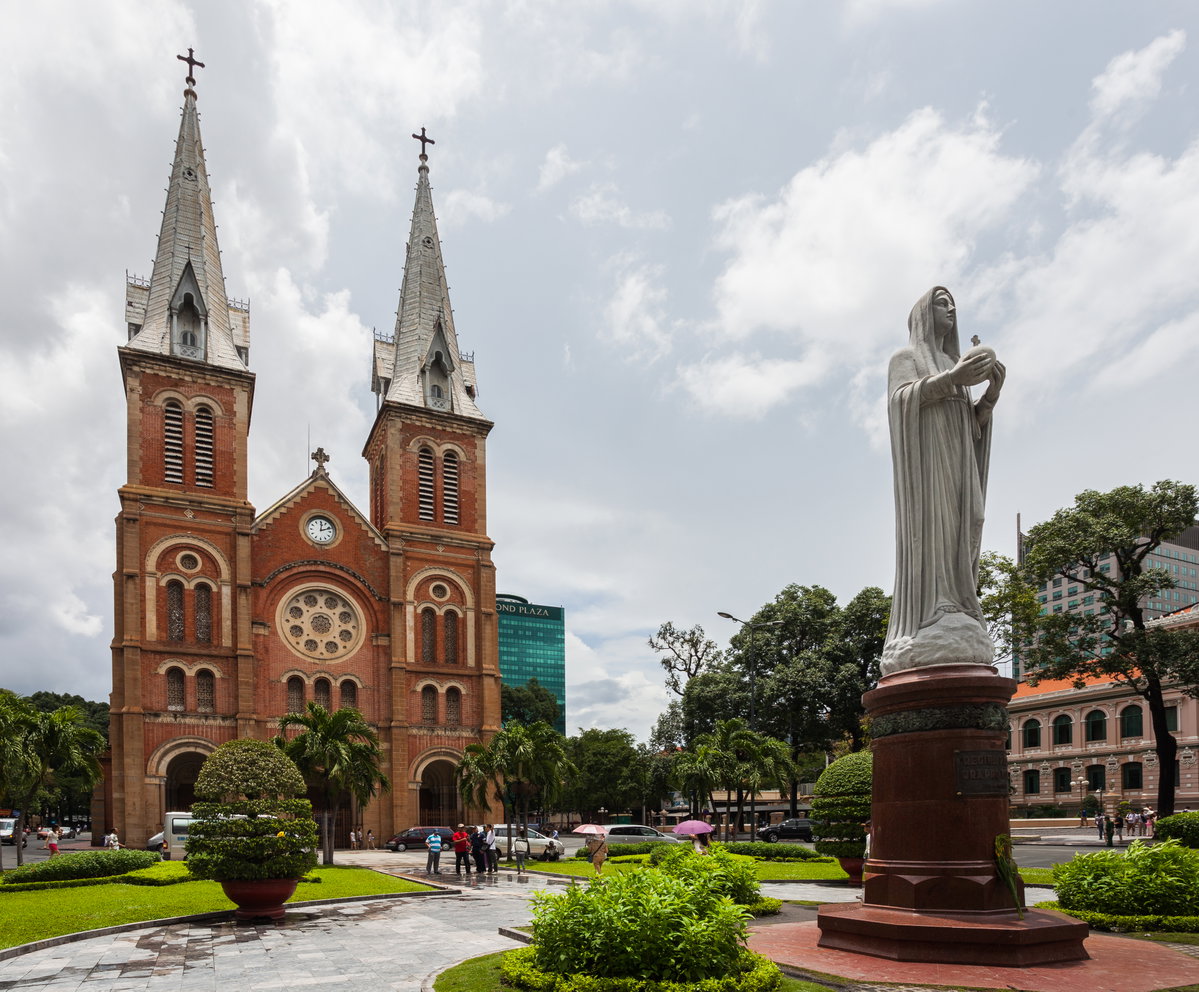 Basílica de Nuestra Señora, Ciudad Ho Chi Minh, Vietnam, , DD, Ho Chi Minh City, Vietnam, 2013