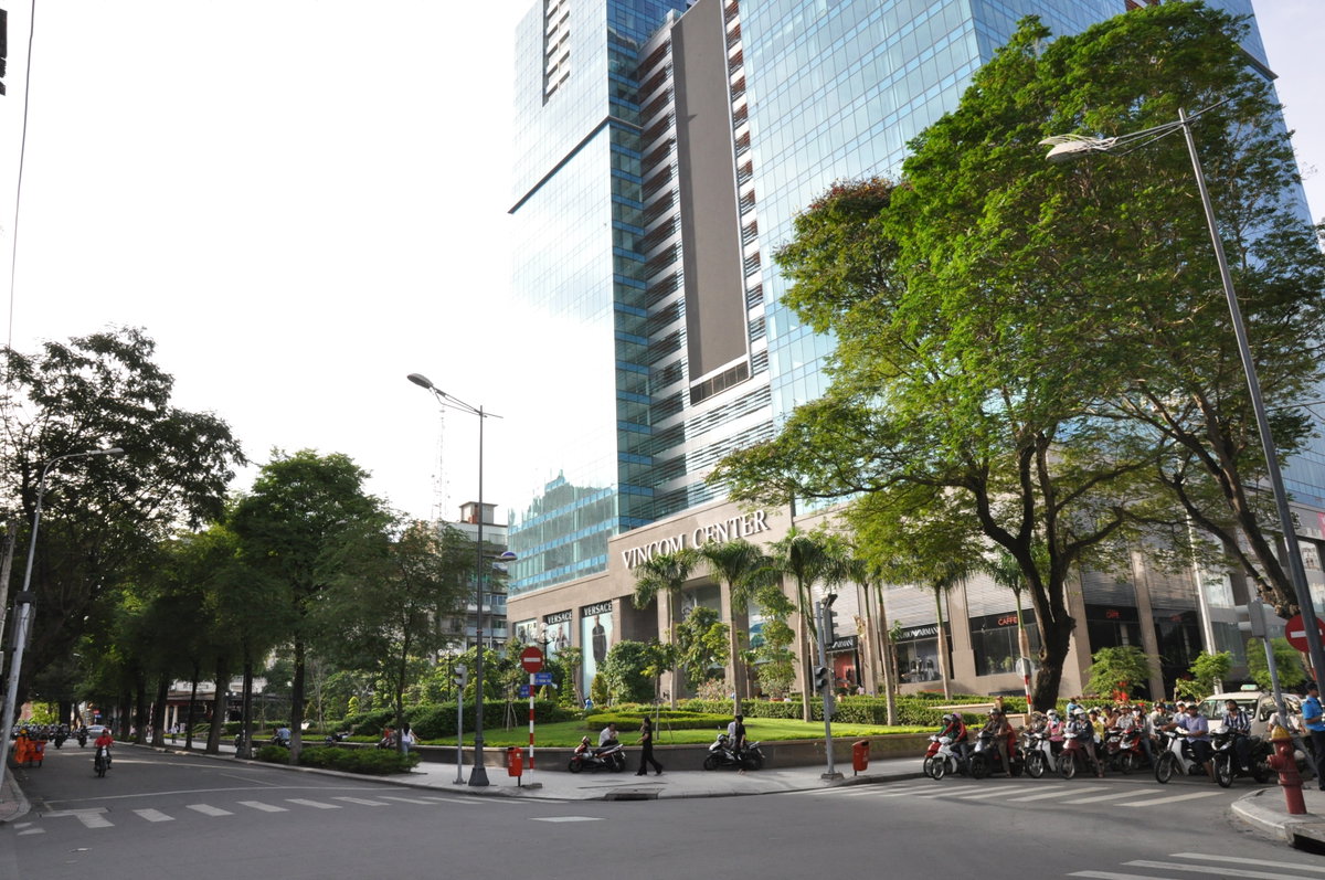Dong Khoi Va Le Thanh ton ,q1,tp Hcm, Ho Chi Minh City, Vietnam, 2011