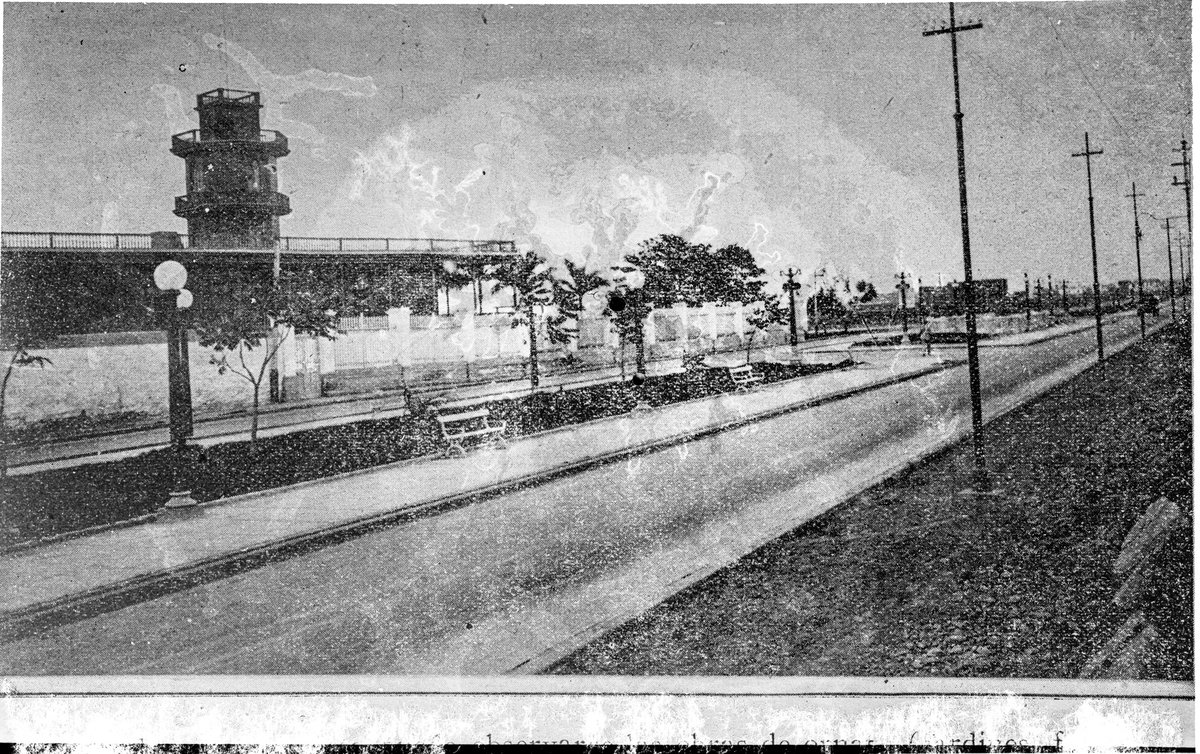 (Vista de la Avenida Leguía (hoy Arequipa) y, a la izquierda la Casa hacienda Risso), Lima, Peru, 1920