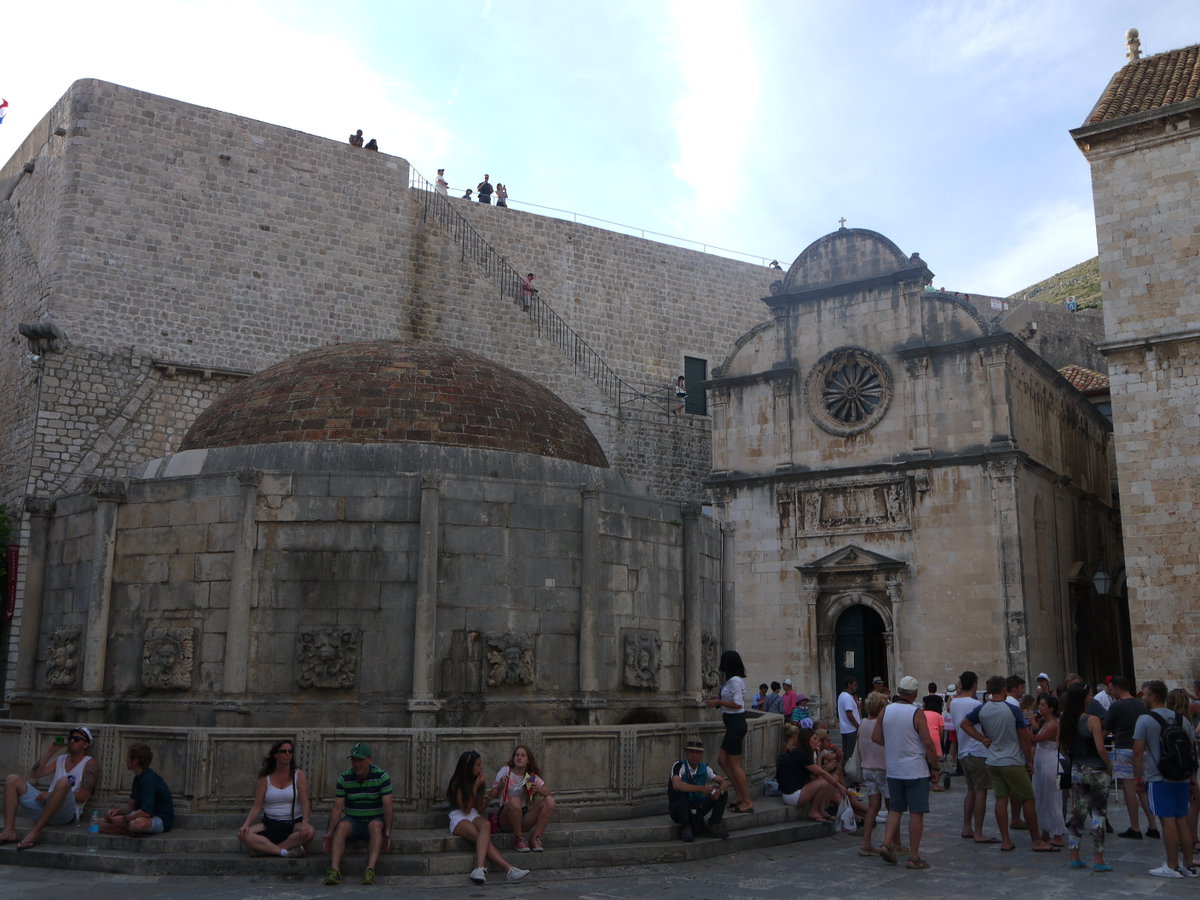 Dubrownik Stary Grad - Wielka Studnia Onofria, Dubrovnik, Croatia, 2015