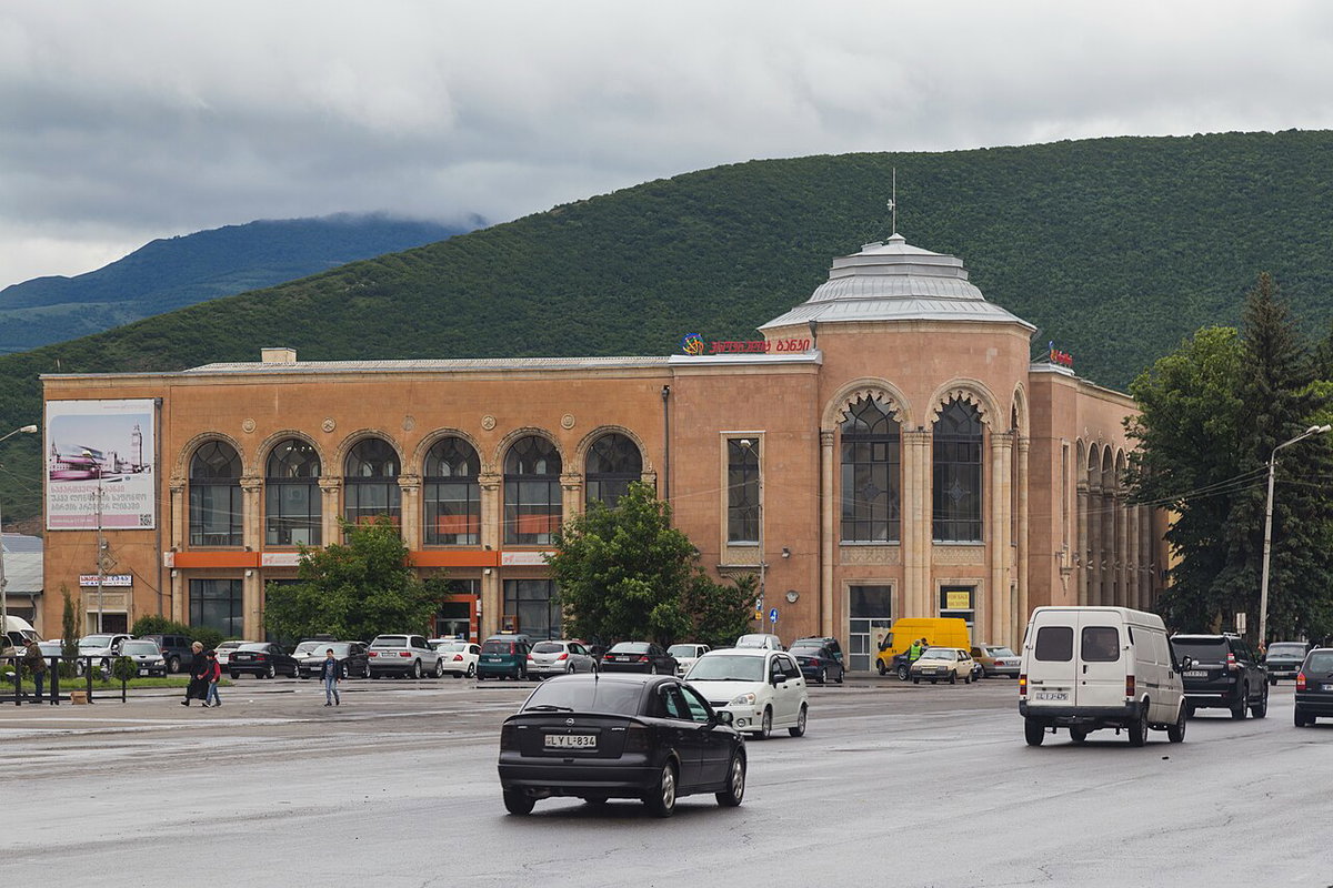 Gori, Budynek, aleja Stalina, Gori, Georgia, 2016