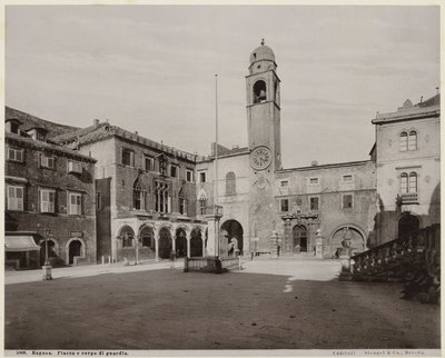 Plein en wachtlokaal te Dubrovnik Ragusa. Piazza e corpo di guardia. (titel op object), Dubrovnik, 1895