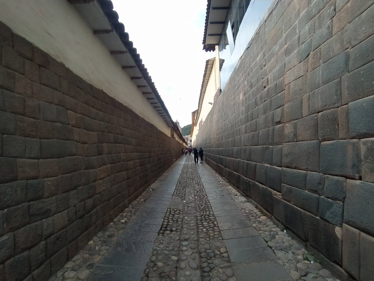 Calle Loreto 01, Cusco, Peru, 2022