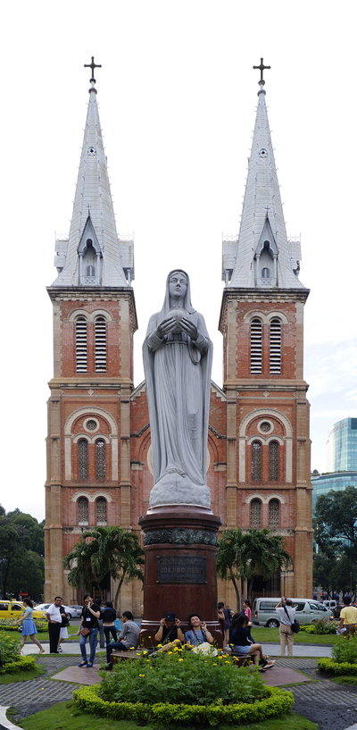 Saigon Notre-Dame (front), Ho Chi Minh City, 2012