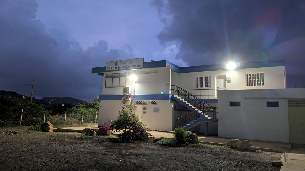 UTA - Centro de Simulação Marítima (exterior), Mindelo, Cape Verde, 2025