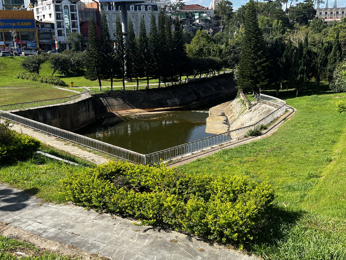 Xuan Huong Lake’s dam, Da Lat, Vietnam, 2025