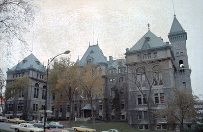 Hôtel de ville, Québec façade, rue des Jardins, Quebec City, 1970