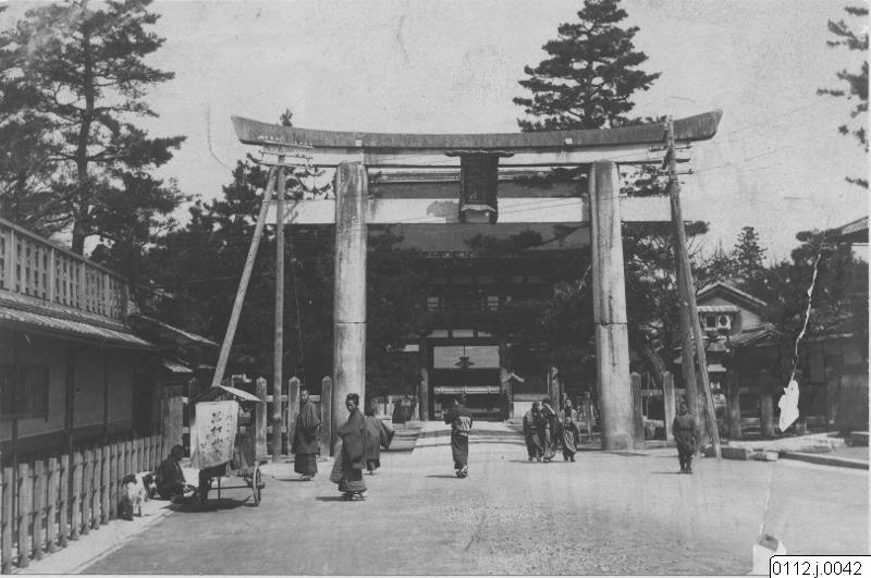 EU: tempel, portal, fotografi, photograph (1870), Kyoto, Japan, 1870