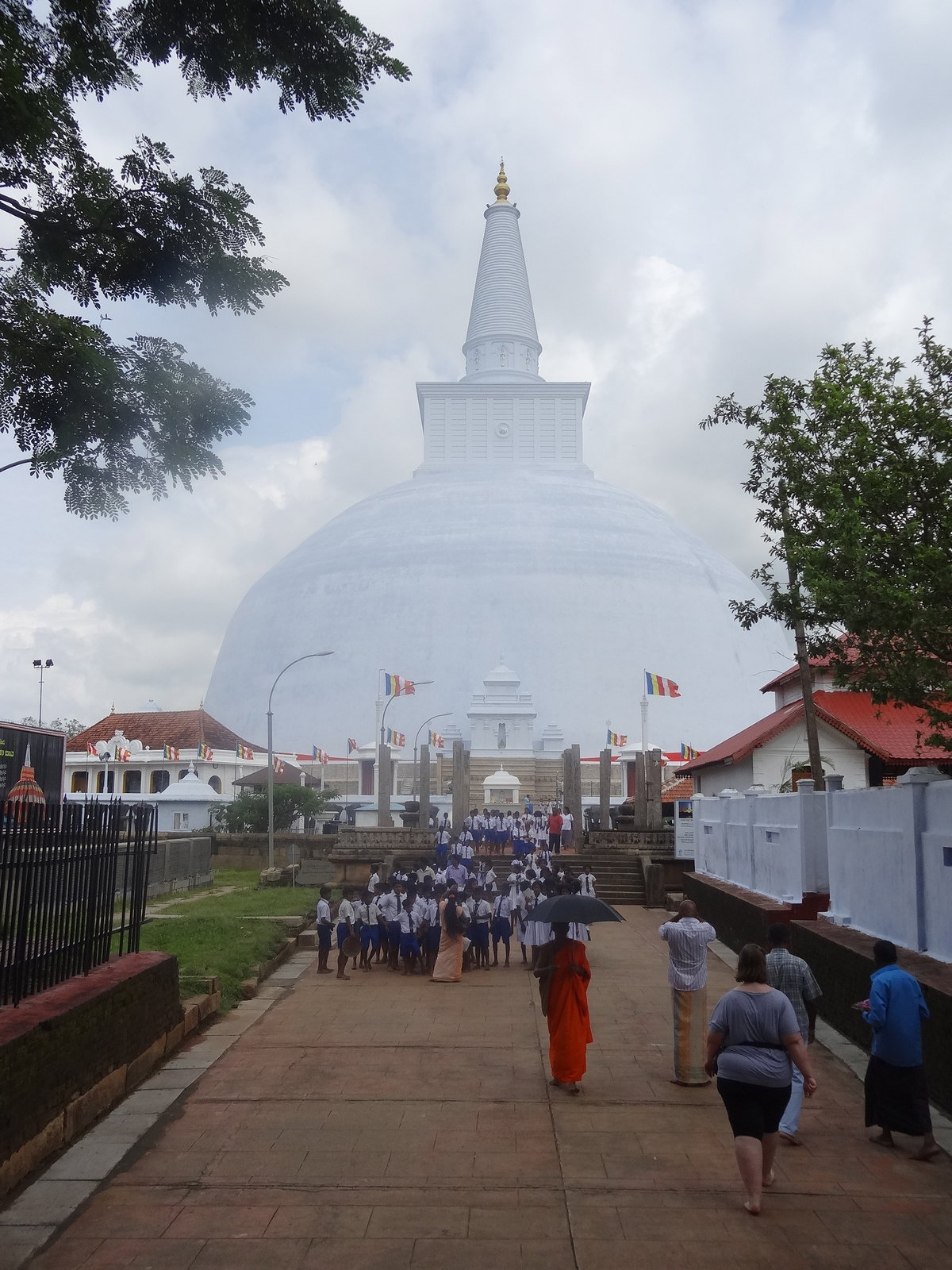 Ruwanwelisaya Stupa 07, Anuradhapura, Sri Lanka, 2013