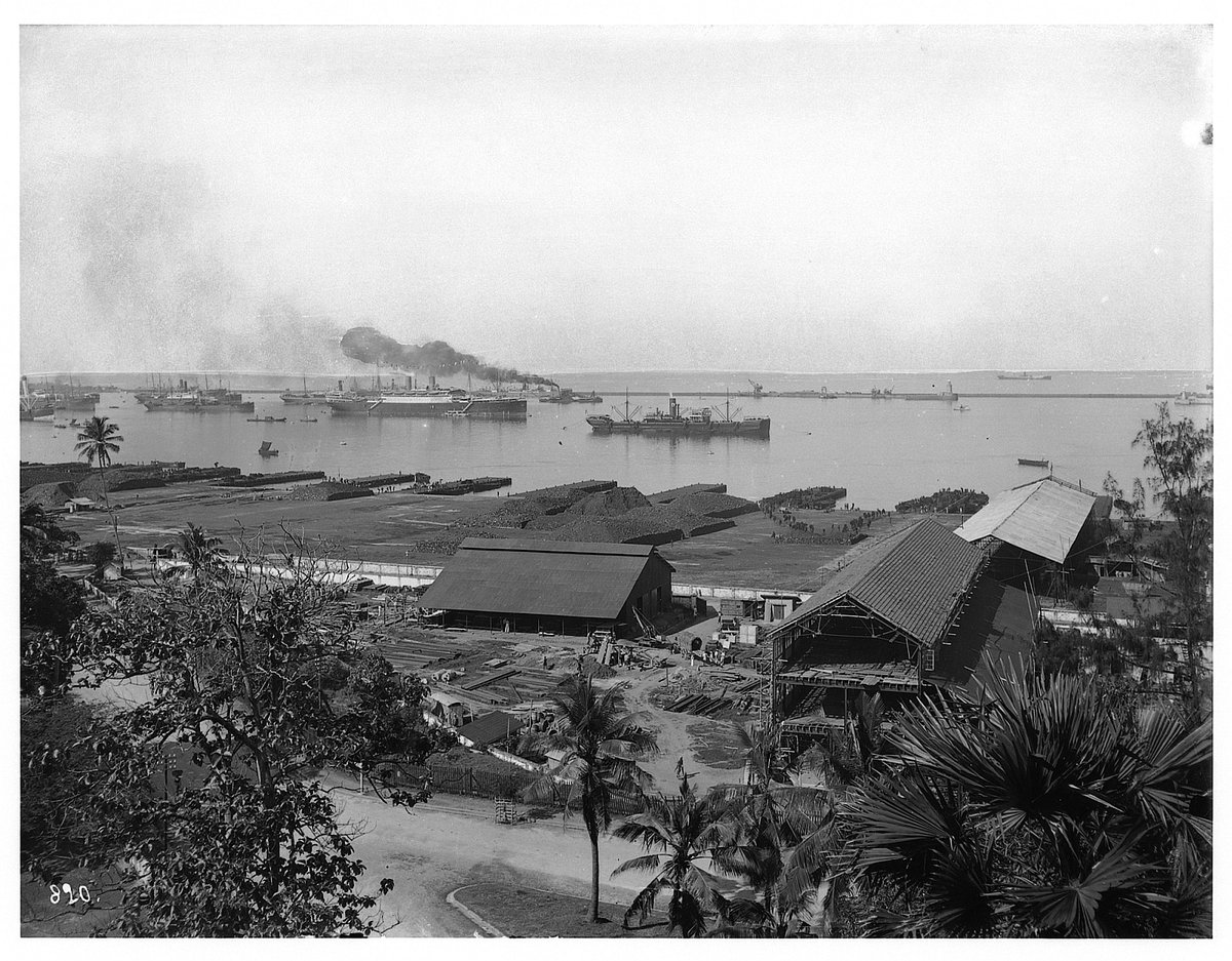 EU: Colombo (Sri Lanka). View over the harbor with “Cleveland” ocean-going vapor (1913), Colombo, Sri Lanka, 1913