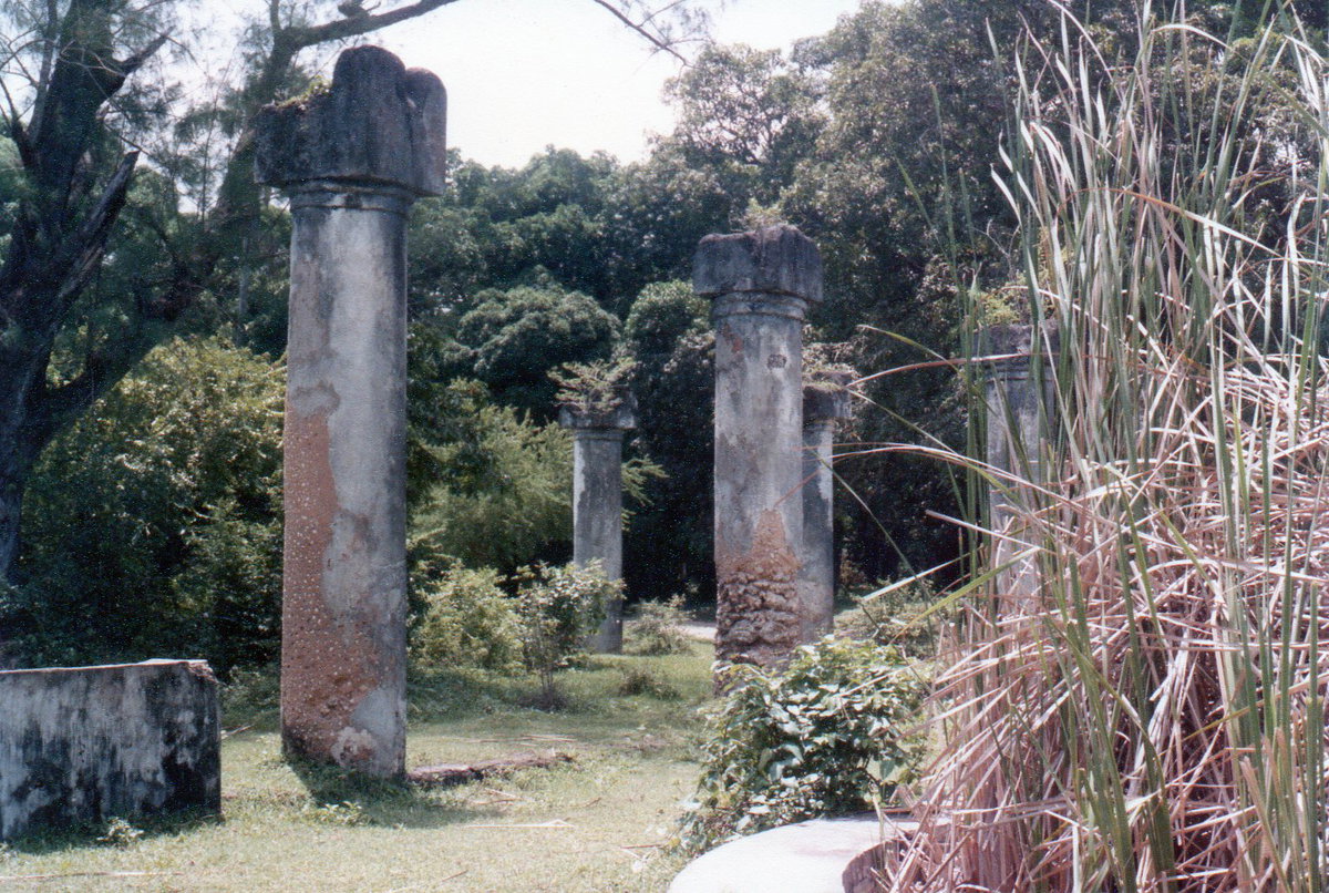 Marhubi ruins, Zanzibar, Tanzania, 2008