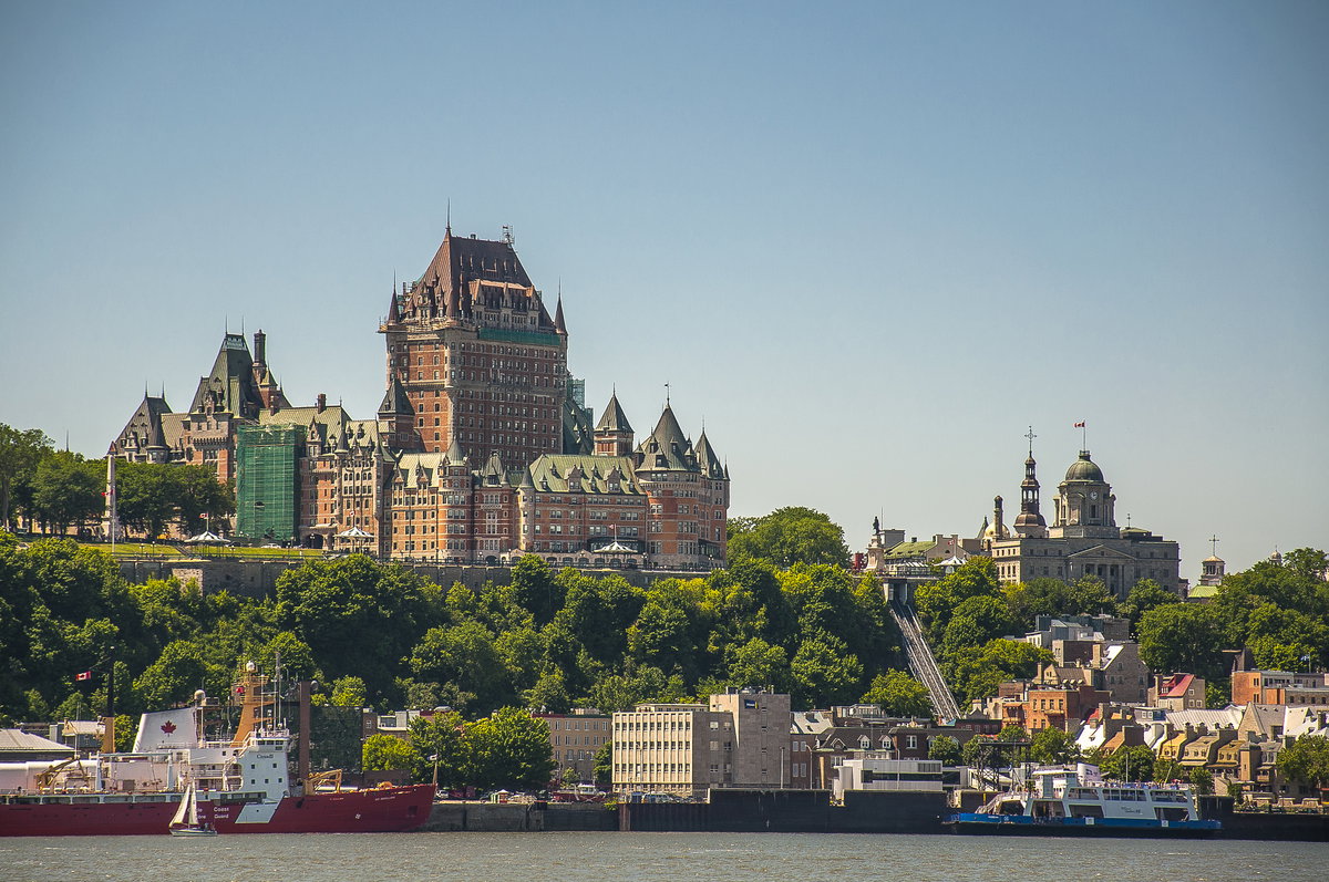 Chateau Frontenac vu depuis Lévis, Quebec City, Canada, 2012