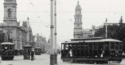 Adelaide Type B trams 44 43 & 46 in Victoria Square (SLSA B cropped), Adelaide, 1910
