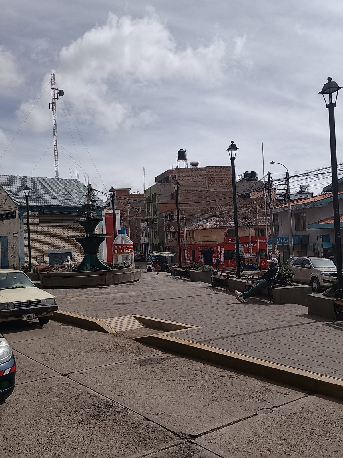 Parque 7 esquinas, Puno, Peru, 2023