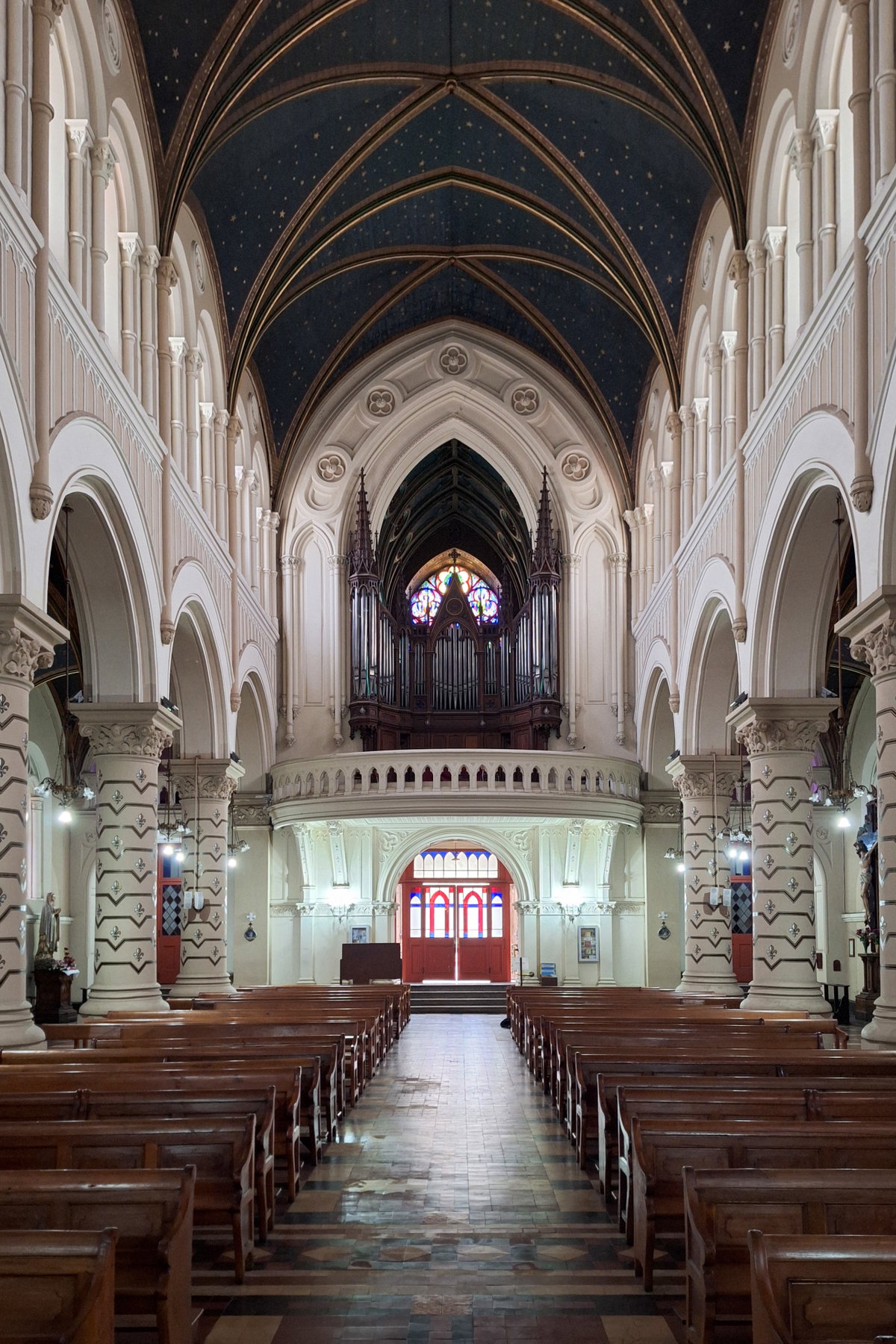 Interior de la Iglesia de los Sagrados Corazones, Valparaíso, Valparaíso, Chile, 2024
