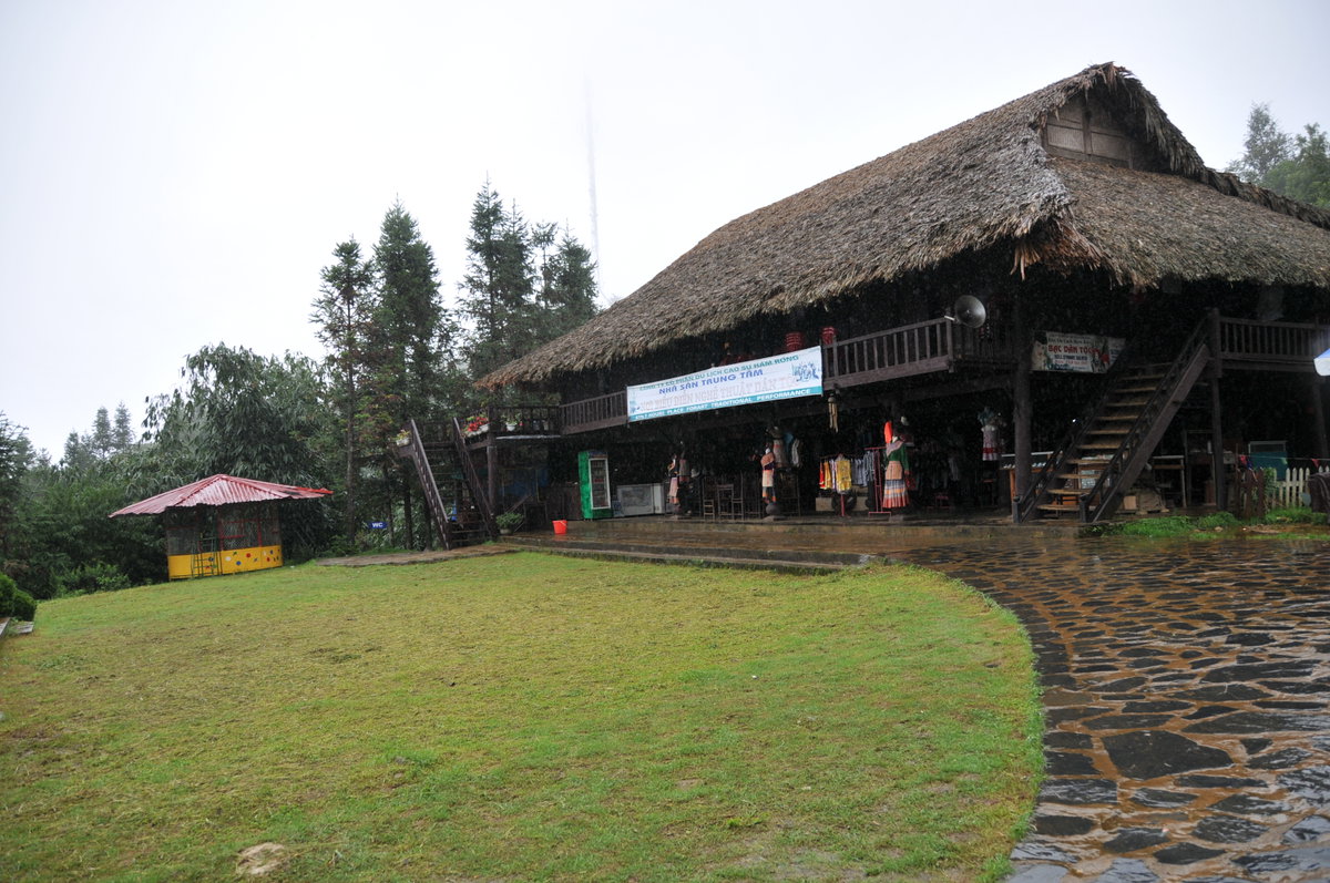 Nhà lưu niệm, Sa Pa, Vietnam, 2011