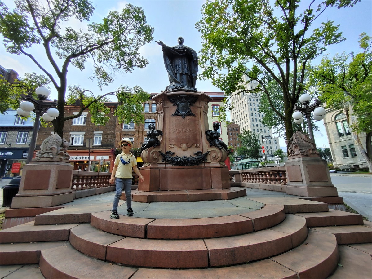 Place de l Hotel-de-Ville - 22, Quebec City, Canada, 2021