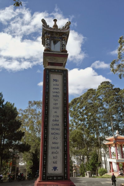 Linh Sơn Cô Tư Đa Lat, Da Lat — photos through time