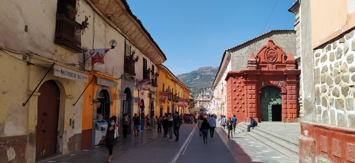 Avenida 28 de Julio en Huamanga, Ayacucho, Peru, 2020