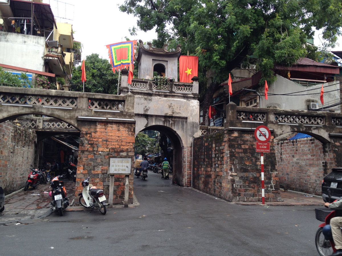 Mặt tây ô Quan Chưởng, Hà Nội 001, Hanoi, Vietnam, 2015