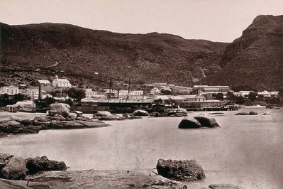EU: Simon's Town, South Africa: part of town, sea and hills. Woodburytype, 1888, after a photograph by Robert Harris. (1888), Cape Town, 1888