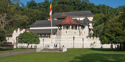 SL Kandy Sacred Tooth Temple, Kandy, 2020
