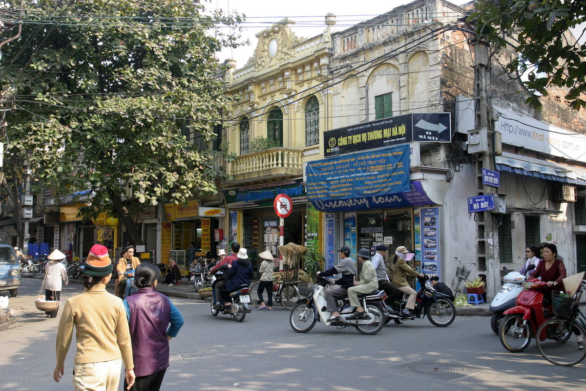 Hanoi Street scene, Hanoi, Vietnam, 2004