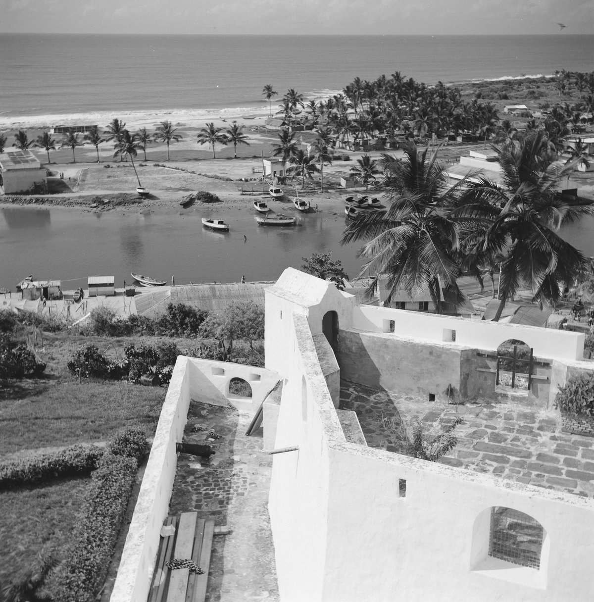 EU: Fort St. Jago, Coenraadsburch, hoekbastion (1966), Elmina, Ghana, 1966