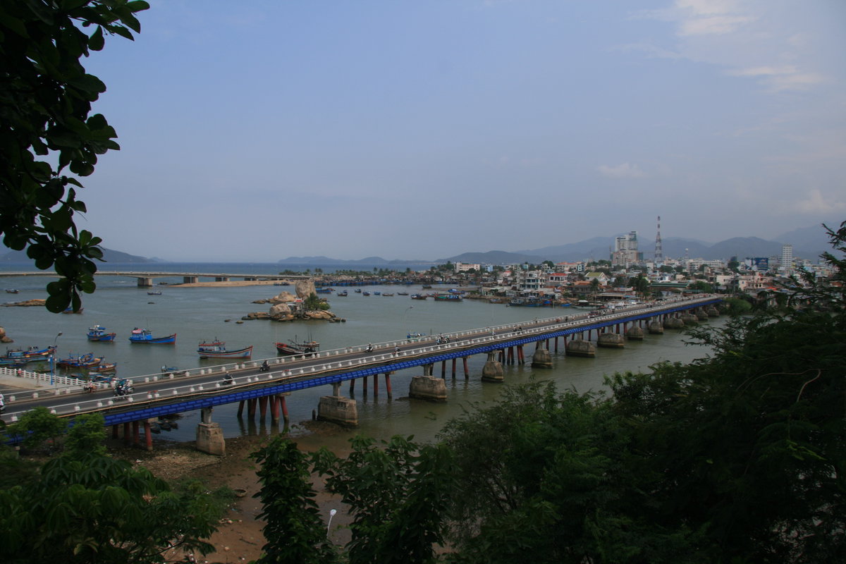 Xóm Bóng Bridges (1975-2022), Nha Trang, Vietnam, 2009