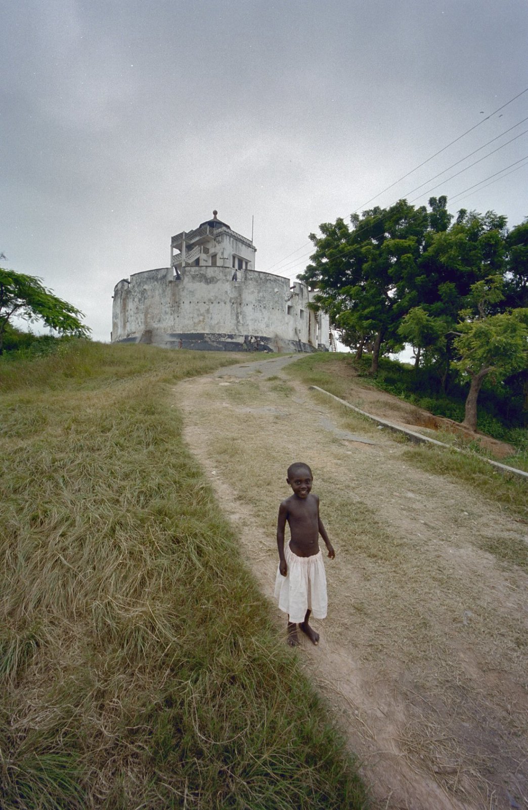 EU: Overzicht - hilltop fort, Cape Coast (2002), Cape Coast, Ghana, 2002