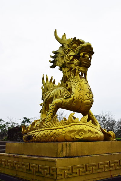 Golden dragon, Hue, 2018